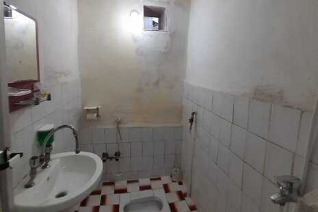 واحد مبله تکخواب طبقه همکف ویلا در صومعه سرا