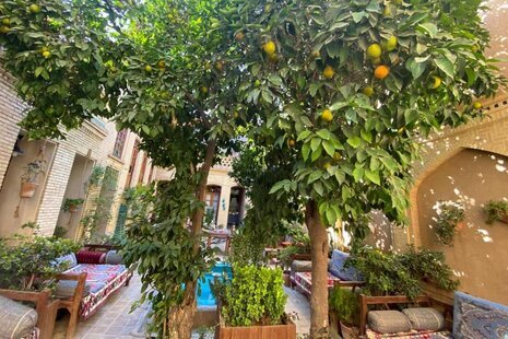 اتاق 2 نفره قجری در اقامتگاه سنتی شیراز