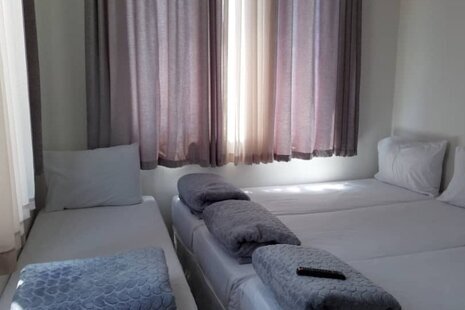 سوئیت 4 نفره هتلی شیک در مسافرخانه مشهد