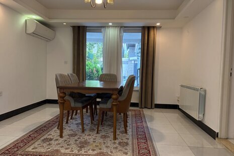 واحد استخردار دوخواب شازده در طبقه همکف ویلا بندرانزلی