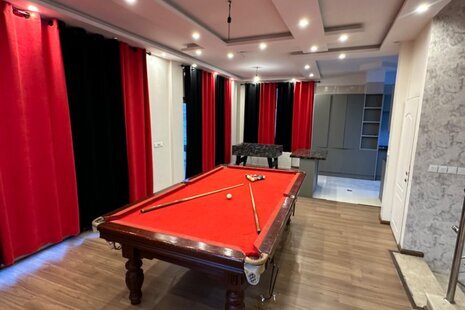 ویلا استخردار چهارخواب آنتیک در رودهن