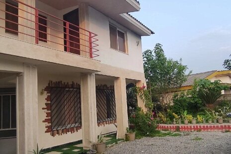 واحد دوخواب در طبقه همکف در ویلا اقامتگاه بزرگی