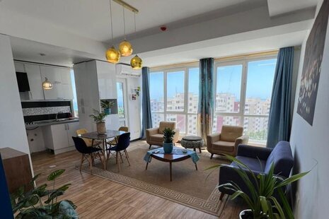 آپارتمان مبله تکخواب طبقه 8 دید دریا در کیش