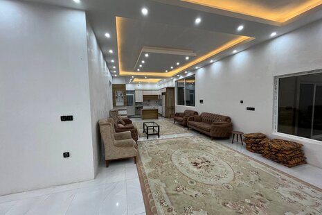 ویلا استخردارسرپوشیده آبگرم دوخواب کلاسیک پوریا در چهارباغ