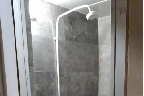 اتاق 303 دو تخت در مسافرخانه قم