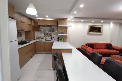 آپارتمان مبله دو خواب طبقه 4در شیراز