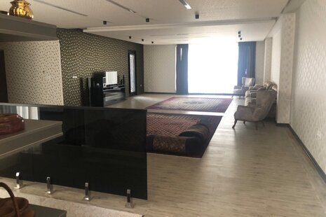 ویلا دوبلکس استخردار مبله سه خواب در چهارباغ