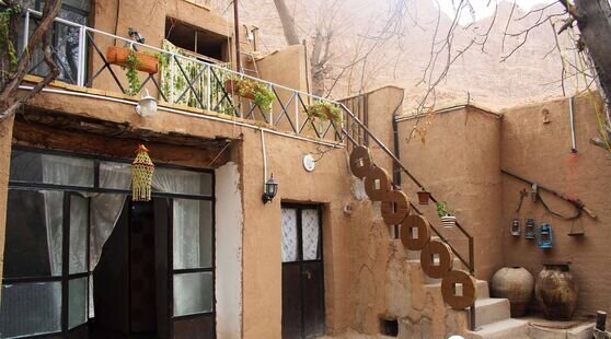 اتاق دراقامتگاه بومگردی در بافق