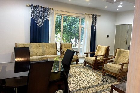 ویلای مدرن استخر آبگرم سرپوشیده ارغوان 2