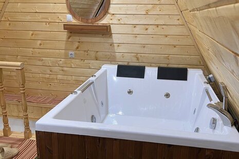 کلبه دوبلکس سوئیسی جکوزی دار در ماسال