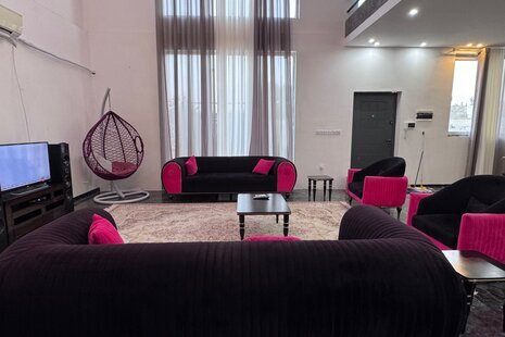 ویلا مبله دوبلکس استخردار سه خواب در چهارباغ