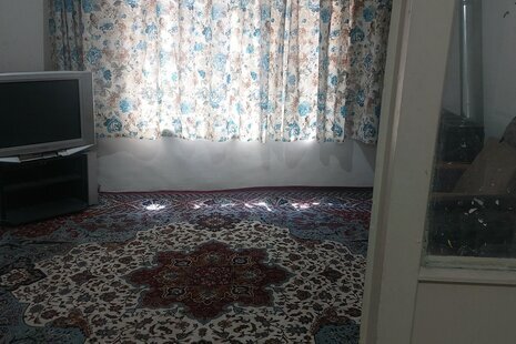 سوئیت مبله طبقه همکف در خیابان کارگر جنوبی