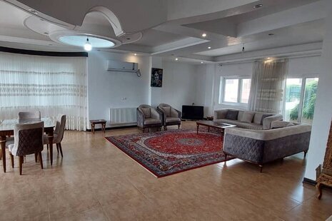 واحد دوخواب مبله در طبقه اول ویلای ساری