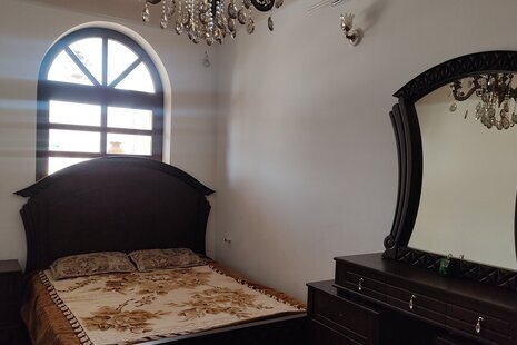 ویلا سنتی تکخواب هانا در کاشان