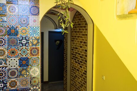 اتاق دونفره اقتصادی طبقه یک در هاستل اصفهان