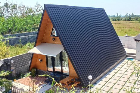 کلبه چوبی دوبلکس استخر آبگرم در لاهیجان