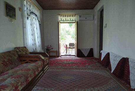 واحد تکخواب در طبقه اول ویلای سنتی چابکسر