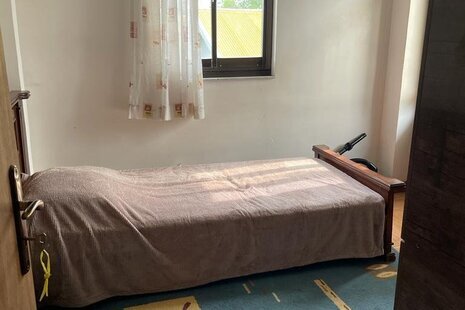 واحد دو خواب در طبقه اول گل شمعدونی در رشت