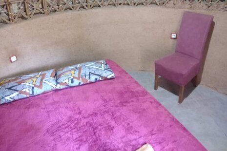 واحد نخل جنوب و ساحل رنگی در اقامتگاه بومگردی هرمز