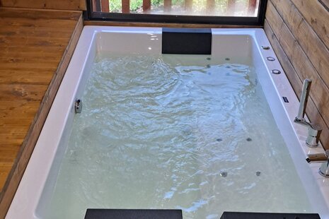 کلبه کپسولی تکخواب بلوط در رامسر