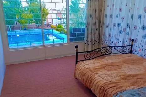 ویلا استخردار دوخواب گل نرگس در ساوجبلاغ