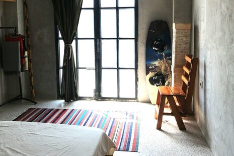 اتاق 20 متری لانگ بیچ در بومگردی قشم