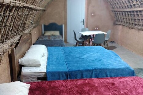 واحد مداد رنگی در اقامتگاه بومگردی هرمز