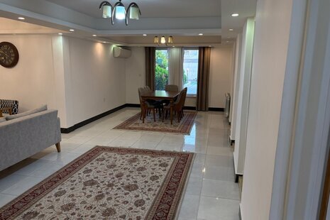 واحد استخردار دوخواب شازده در طبقه همکف ویلا بندرانزلی