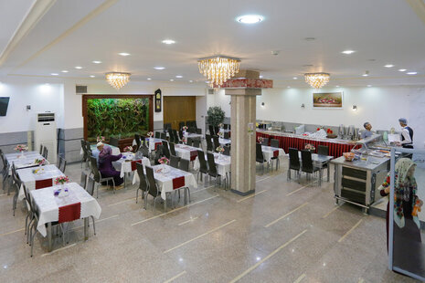 اتاق(3نفره)هتل آپارتمان در مشهد