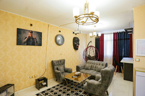 آپارتمان مبله دوخواب قصر 3 در خیابان پلیس