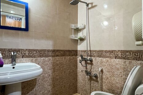 سوئیت مبله 20 متری گل سرخ 16 در سیمون بولیوار