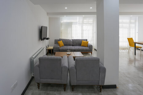 سوئیت مبله همکف در شریعتی