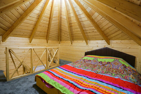 کلبه تریپلکس کلاه فرنگی در مجتمع اقامتی رشت