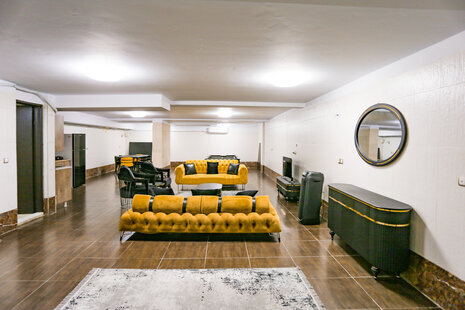 آپارتمان مبله (بیلیارد دار) زیر همکف دو خواب در فاطمی