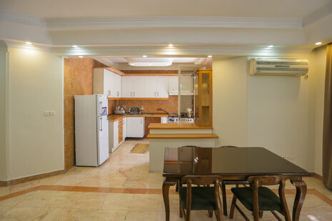 آپارتمان مبله طبقه دوم در ونک