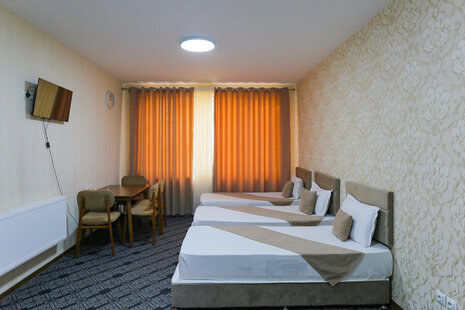 اتاق 4 نفره در هاستل تهران