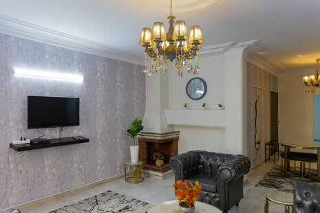 آپارتمان جکوزی دار دوخواب پریمیوم پلازا 4 در سعادت آباد