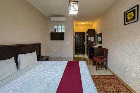 واحد دبل در هتل استخردار ساحلی قشم