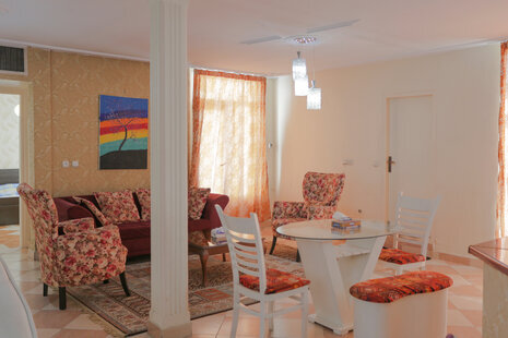 آپارتمان دوخواب مبله در آیت الله کاشانی 5