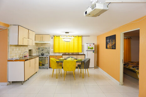 آپارتمان مبله تک خواب لوکس در سازمان برنامه شمالی 1