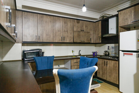 آپارتمان مبله تکخواب 9  امید یک در قشم