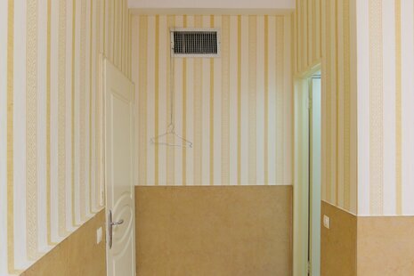 اتاق 302 سه تخت در مسافرخانه میدان خراسان