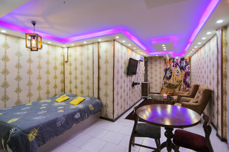 آپارتمان مبله تکخواب طبقه همکف در خیابان جی