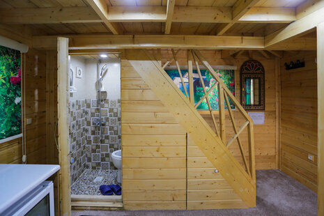 کلبه تریپلکس کلاه فرنگی در مجتمع اقامتی رشت