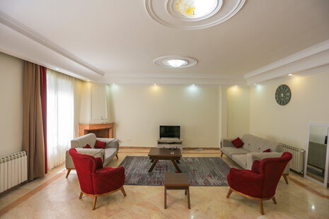 آپارتمان مبله طبقه سوم در ونک