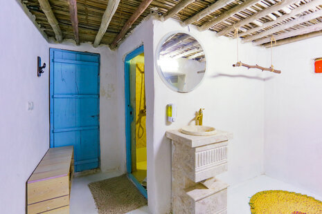 اتاق دریا 1در اقامتگاه بومگردی قشم