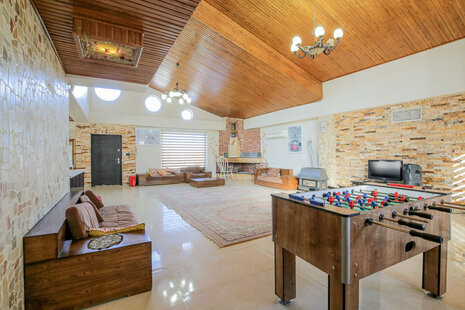 ویلا دوبلکس استخردار روباز سه خواب در شهرک زعفرانیه