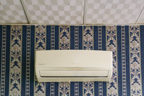 سوئیت 4 نفره در مهمانسرا در مولوی تهران