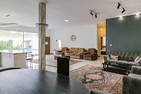 ویلا استخردار 2 خواب مبله در چهارباغ