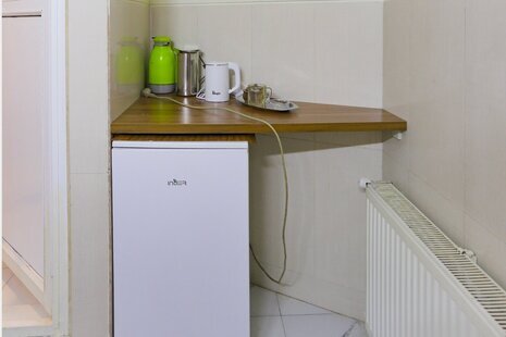 اتاق یک نفره با سرویس ایرانی در هتل تهران